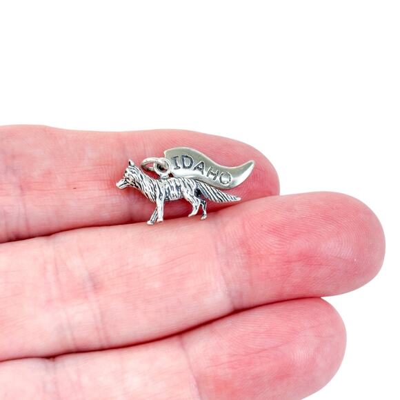 Vintage Sterling Silver 925 Idaho Wolf Charm Pendant - Picture 1 of 6